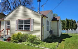 302 SE 2ND St, Enterprise, OR 97828