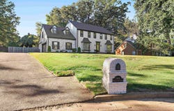 1915 HIDDEN OAKS Dr, Germantown, TN 38138