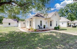 213 N Sedgwick Ave., Haven, KS 67543