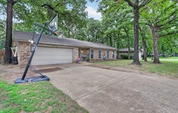 728 Lake Crest Parkway, Azle, TX 76020