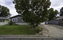 112 Saxbury Drive, Central Point, OR 97502