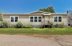 120 James, Sabinal, TX 78881