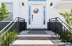 28 Lamb Court, Norwood, NJ 07648