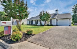 2225 Bloomfield Ave, Roanoke, VA 24012