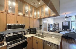 696 Mowbray Arch, Norfolk, VA 23507
