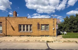 7234 W Becher St, West Allis, WI 53219
