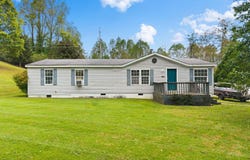 320 Circle Drive, West Liberty, KY 41472