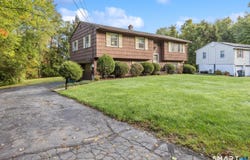 980 Notch Road, Cheshire, CT 06410