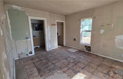 328 W Avenue D, Robstown, TX 78380