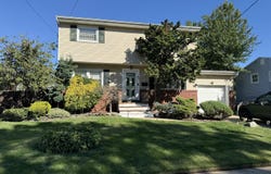 42 Dartmouth Drive, Hazlet, NJ 07730