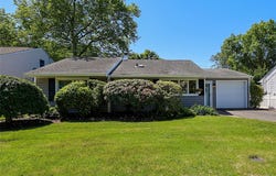 12 Ronan Road, Glen Cove, NY 11542
