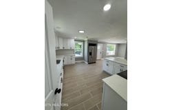 311 1/2 E 1st Ave, Lenoir City, TN 37771