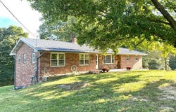 1357 S Hasler Road, Bloomfield, IN 47424