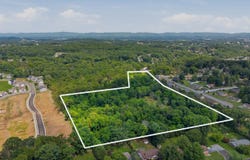 516 HILLCREST DR, STAUNTON, VA 24401