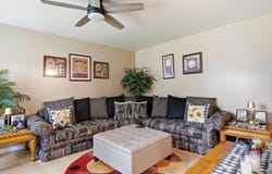 27952 Thomas Avenue, Warren, MI 48092