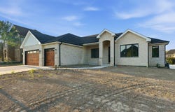 87 Primrose Drive, Dyer, IN 46311