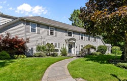 195 Maple Hill Road, Glencoe, IL 60022