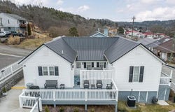305 Grayson St, Fries, VA 24330