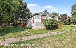 415 E Belle Avenue, Saint Charles, MI 48655