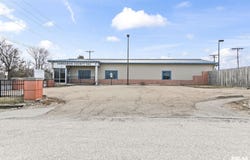901 S 11TH Street, Springfield, IL 62703