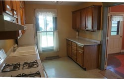 404 S Center St, LoneTree, IA 52755