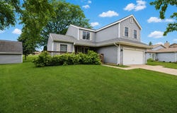 309 S Cross Trail, McHenry, IL 60050