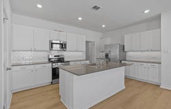109 Hatari Trl, Jarrell, TX 76537