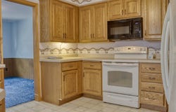 921 W WEILAND Avenue, APPLETON, WI 54914