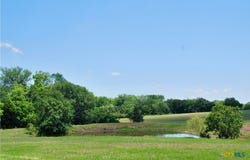 1070 Muehr Road, Weimar, TX 78962
