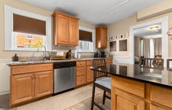 3 Soffron Ln, Ipswich, MA 01938