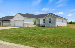 416 Beaver Tail Road, Ash Grove, MO 65604