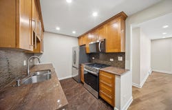 244 E Bailey Road, Naperville, IL 60565