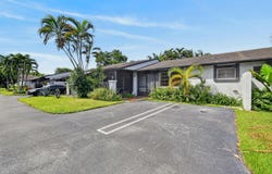 72 CONASKONK Circle, Royal Palm Beach, FL 33411