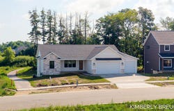 11802 Everett Avenue, Allendale, MI 49401