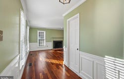 6 BENTLEY Drive, STERLING, VA 20165