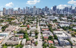 984 SW 6th St, Miami, FL 33130