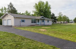 1914 State Rd V, Linn Creek, MO 65052