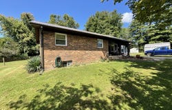 6627 Glade Valley Rd, Ennice, NC 28623