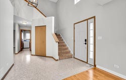 542 Waterford Lane, South Elgin, IL 60177