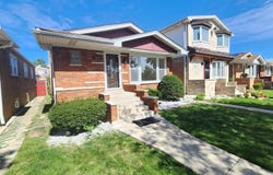 7034 W 63rd Place, Chicago, IL 60638