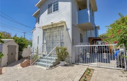 3305 Community Avenue, Glendale, CA 91214