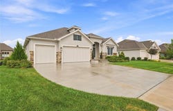 2818 NE 102nd Street, Kansas City, MO 64155