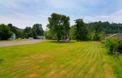 101 Davis, Alderson, WV 24910
