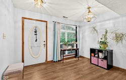6723 Wimbledon Drive, Zionsville, IN 46077