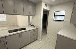 2750 W 63rd Pl, Hialeah, FL 33016