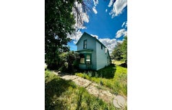 303 E 1st Street E, Roundup, MT 59072