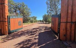 33425 W Cowboy Clint Way, Seligman, AZ 86337