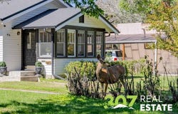 916 Canyon Ave, Cody, WY 82414