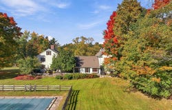 5 Old Manchester Road, Amherst, NH 03031