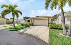 8 Eaton Place, Boynton Beach, FL 33426